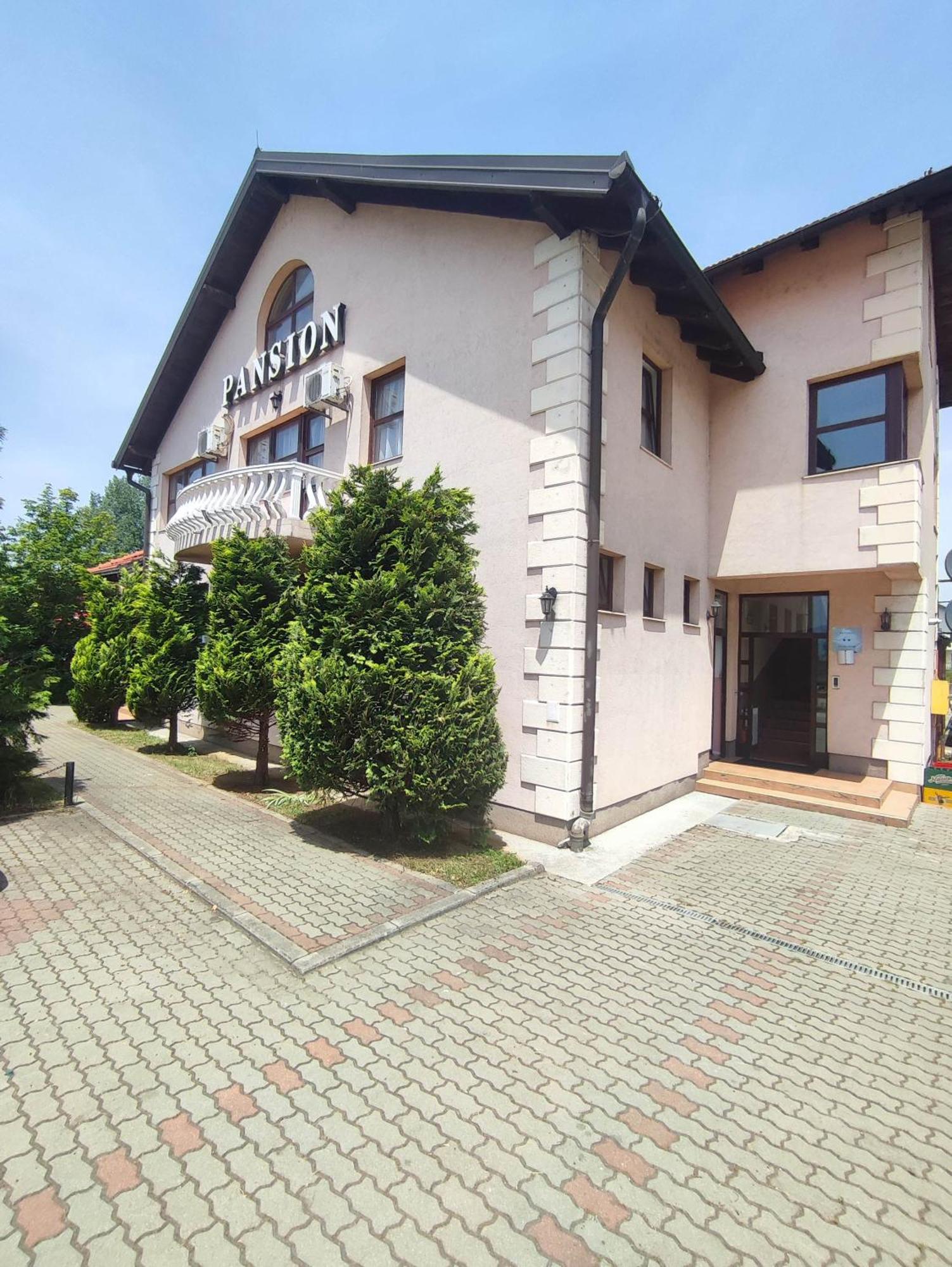 Pansion Kamin Bed and Breakfast Lukavica Eksteriør billede