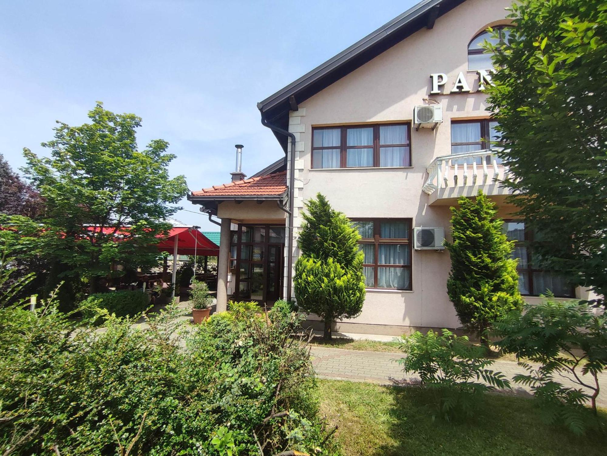 Pansion Kamin Bed and Breakfast Lukavica Eksteriør billede
