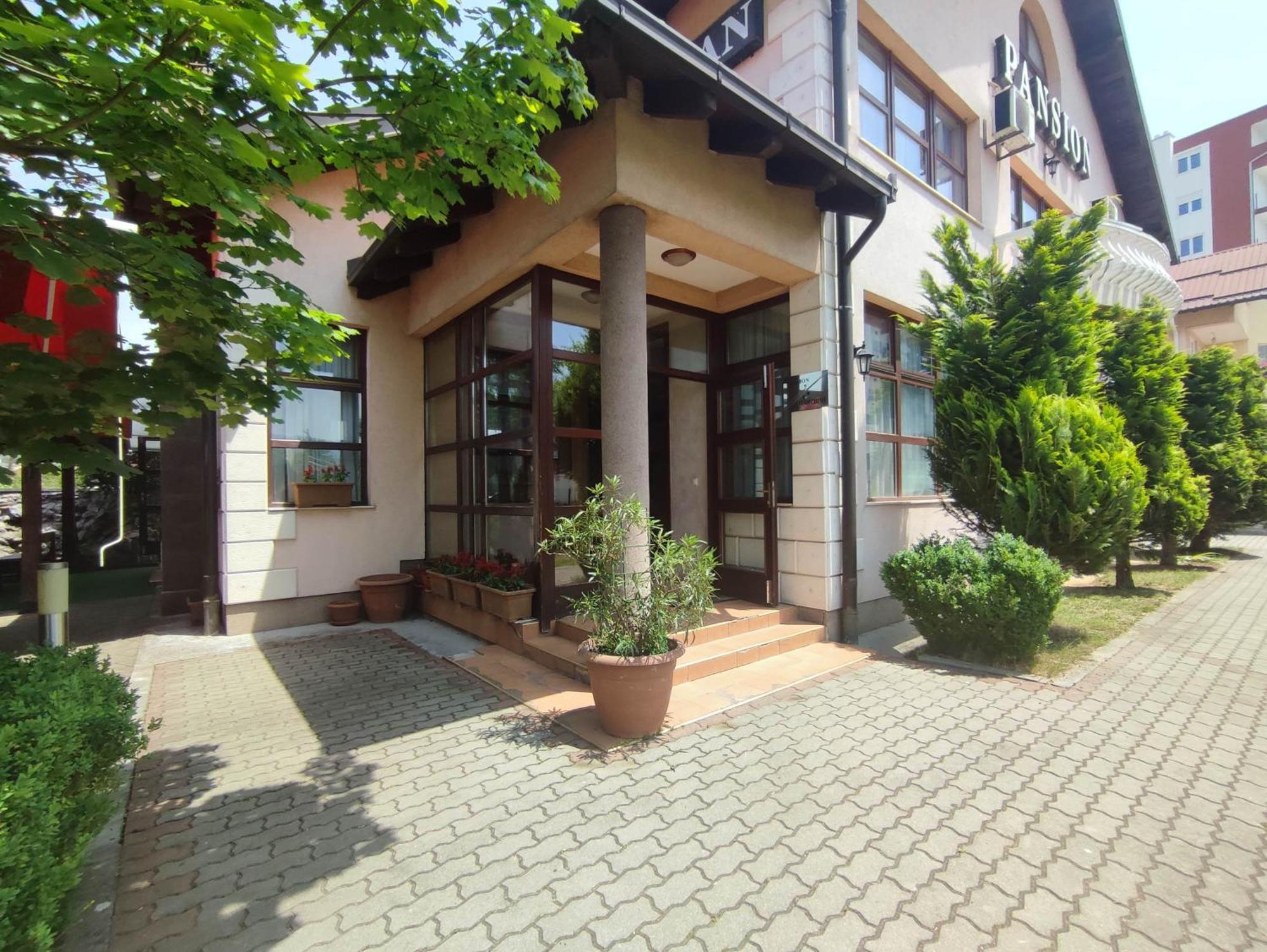 Pansion Kamin Bed and Breakfast Lukavica Eksteriør billede
