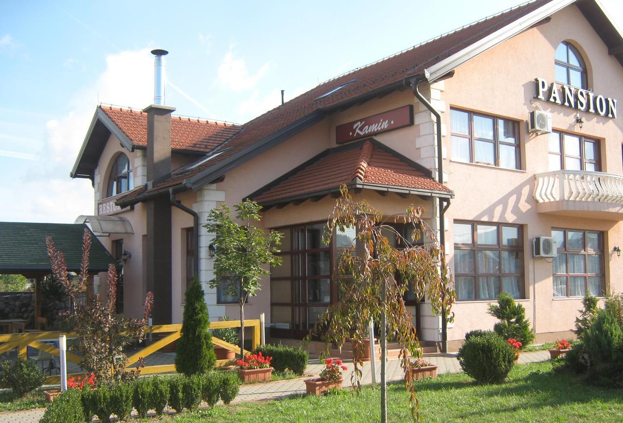 Pansion Kamin Bed and Breakfast Lukavica Eksteriør billede
