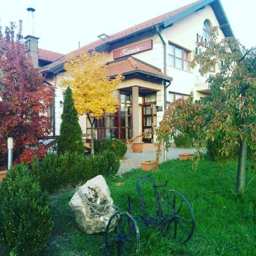 Pansion Kamin Bed and Breakfast Lukavica Eksteriør billede